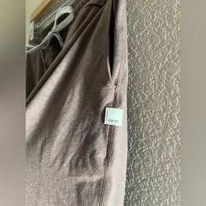 Vuori Performance Jogger - Fossil